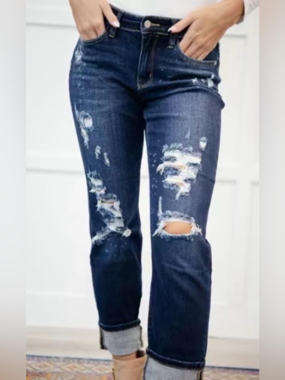 Judy Blue boyfriend fit distressed jeans size 13/31